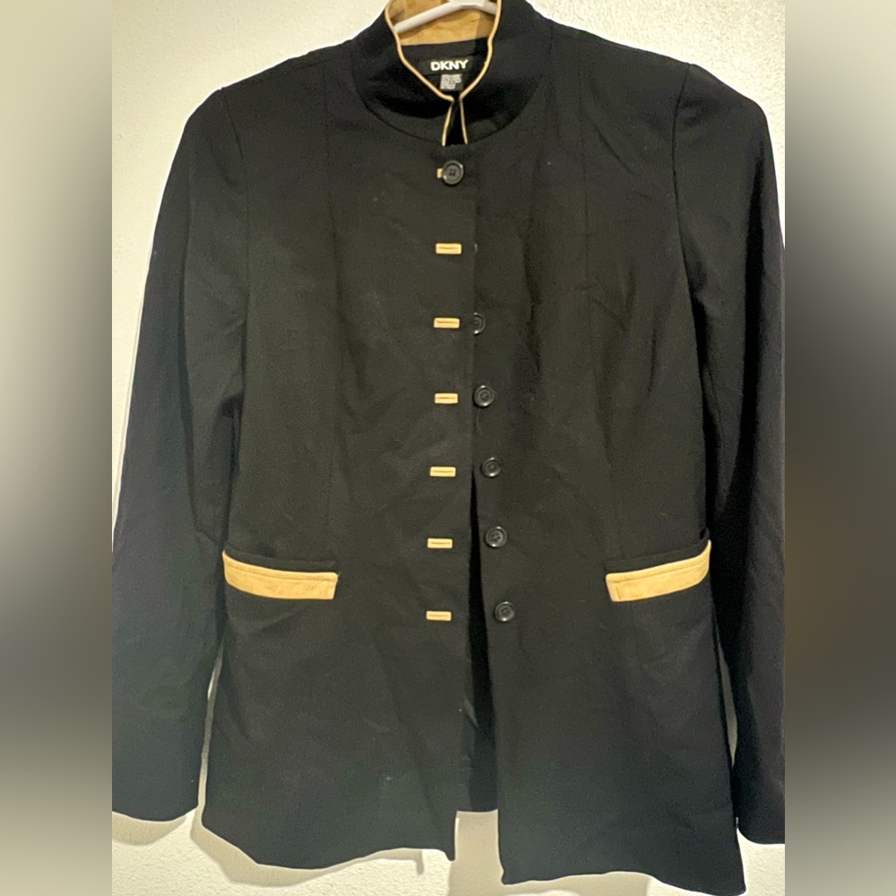 Black button up DKNY blazer made in Italy size 10
